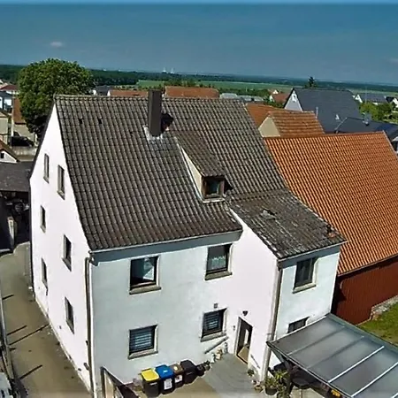 Apartment Gaestehaus 24 Grettstadt