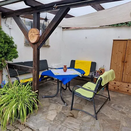 דירה Gaestehaus 24 Grettstadt